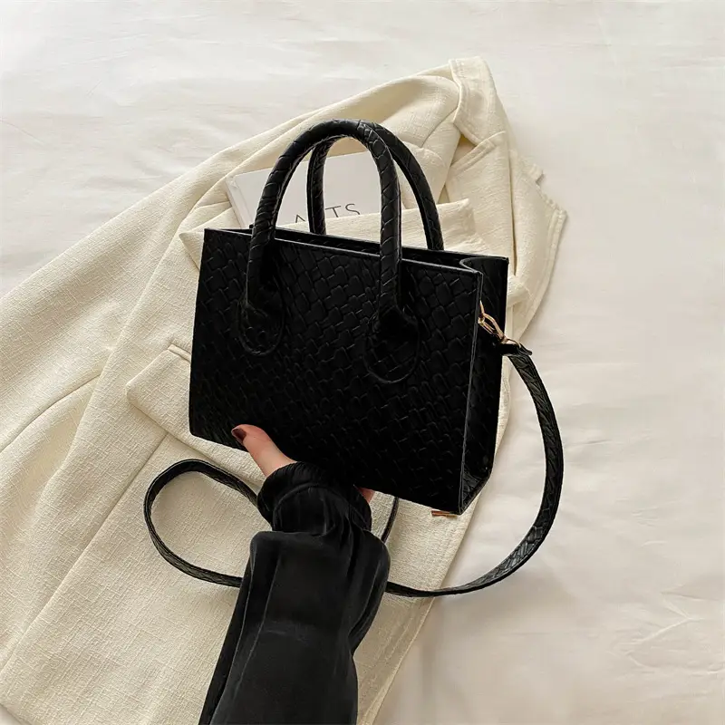 Retro Woven Shoulder Crossbody Bag Brown 2024 - Image 2