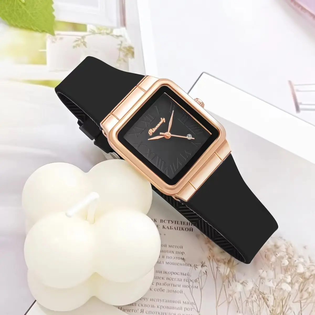 Ladies Silicone Belt Quartz Watch with Rose Gold Case — feature 3