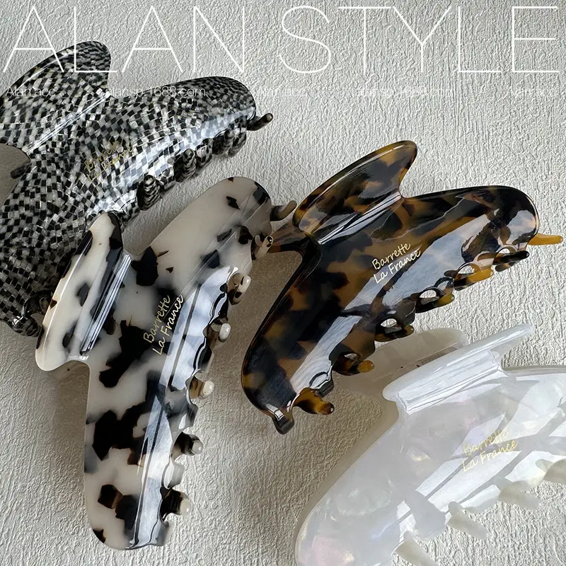 Alan French High-end Hair Claw Clip Zhang Xiaohui Acetic Acid Vintage Camila — feature 3