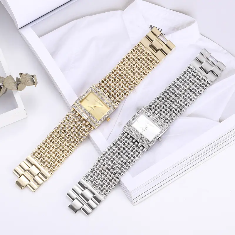 Luxury Full Rhinestone Quartz Watch for Women — feature 1