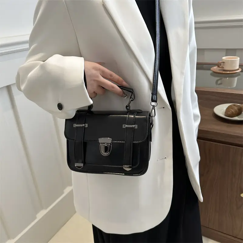 White British Style Crossbody Bag for Women 2025