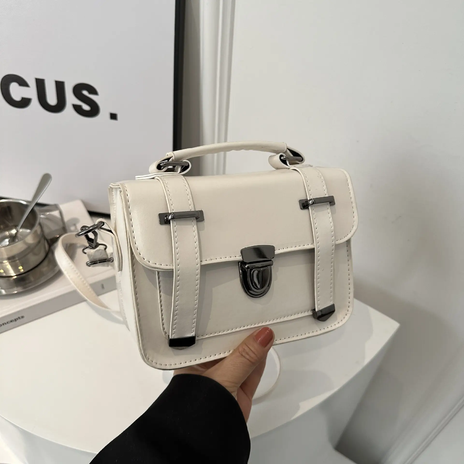 White British Style Crossbody Bag for Women 2025 — feature 20
