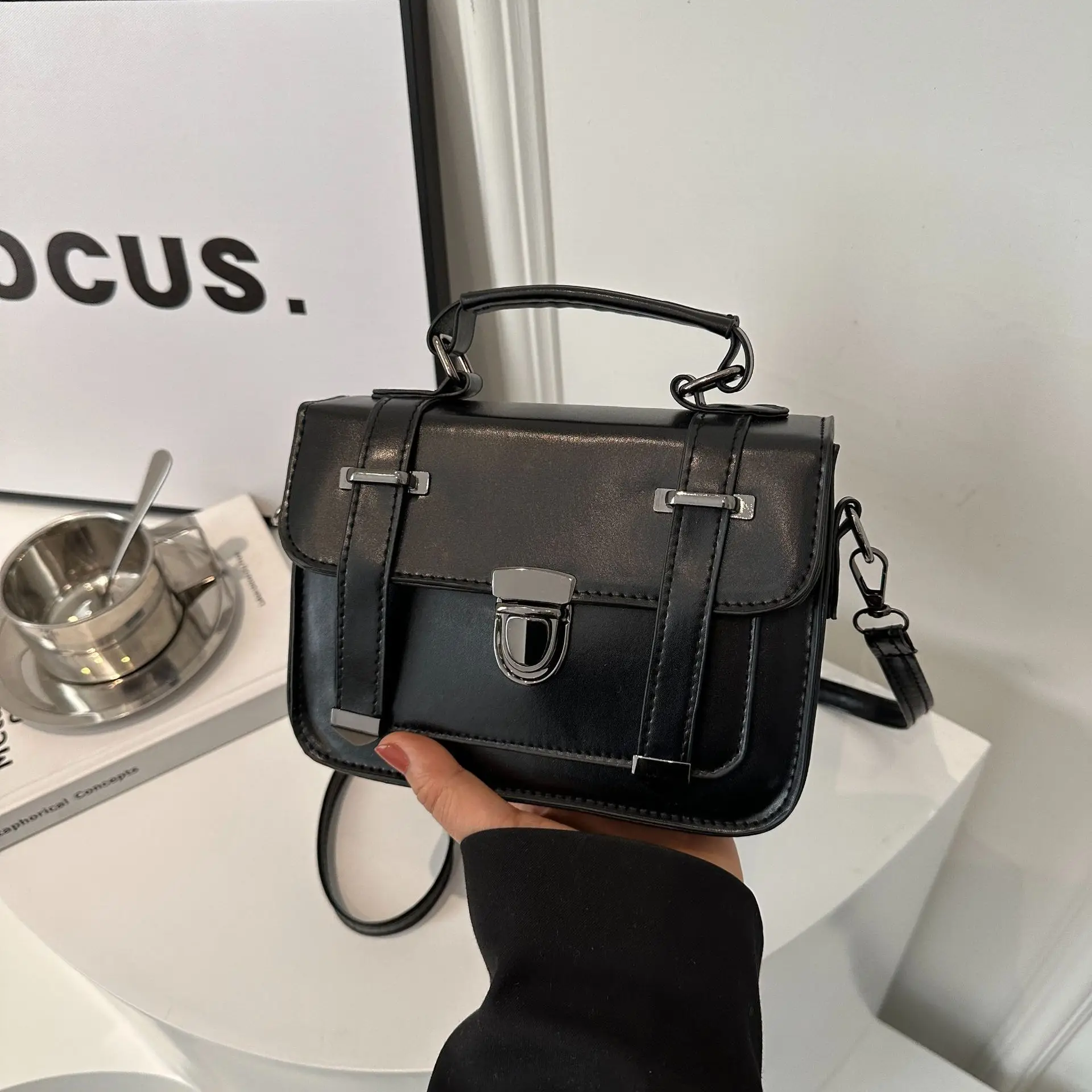 White British Style Crossbody Bag for Women 2025 — feature 27