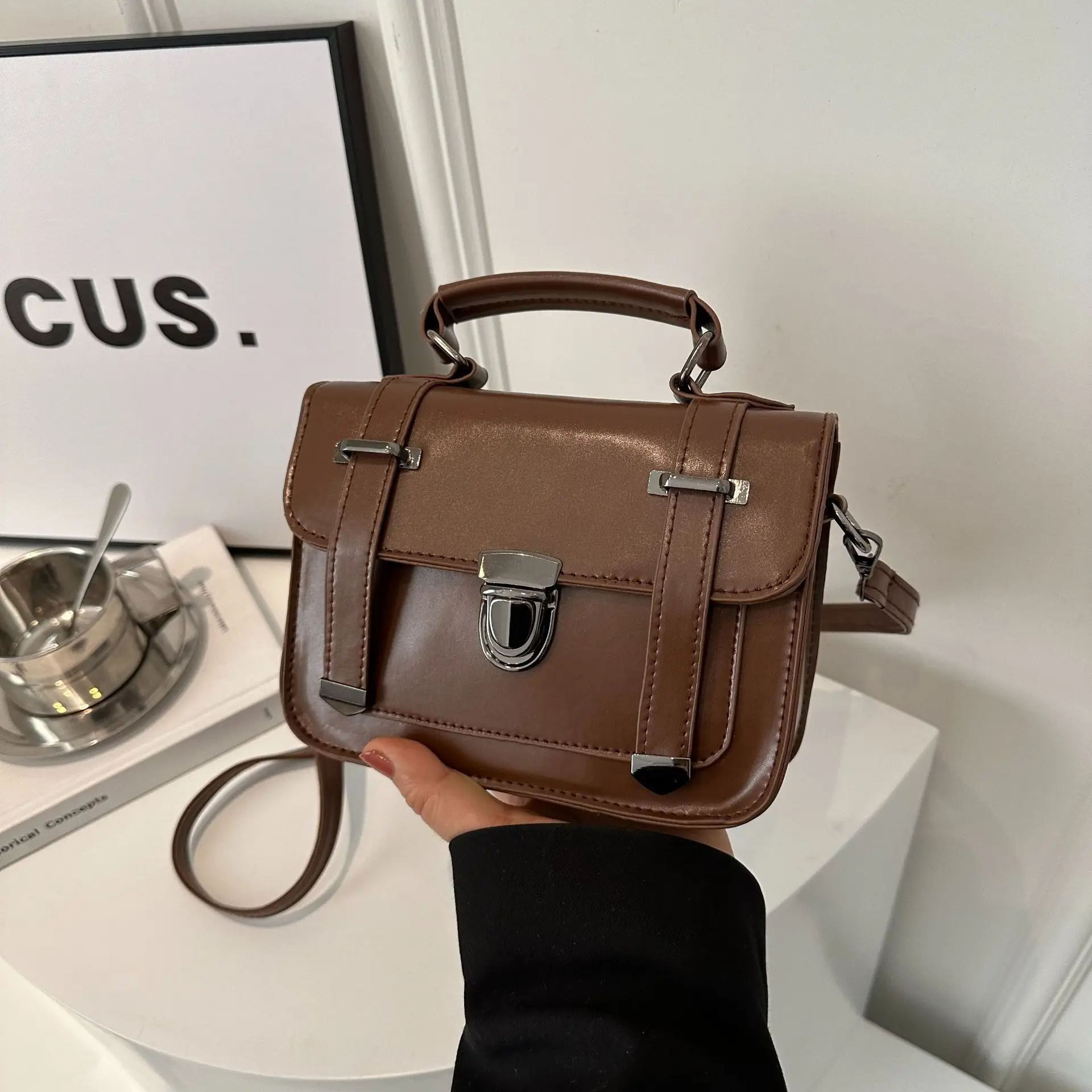 White British Style Crossbody Bag for Women 2025 — feature 28