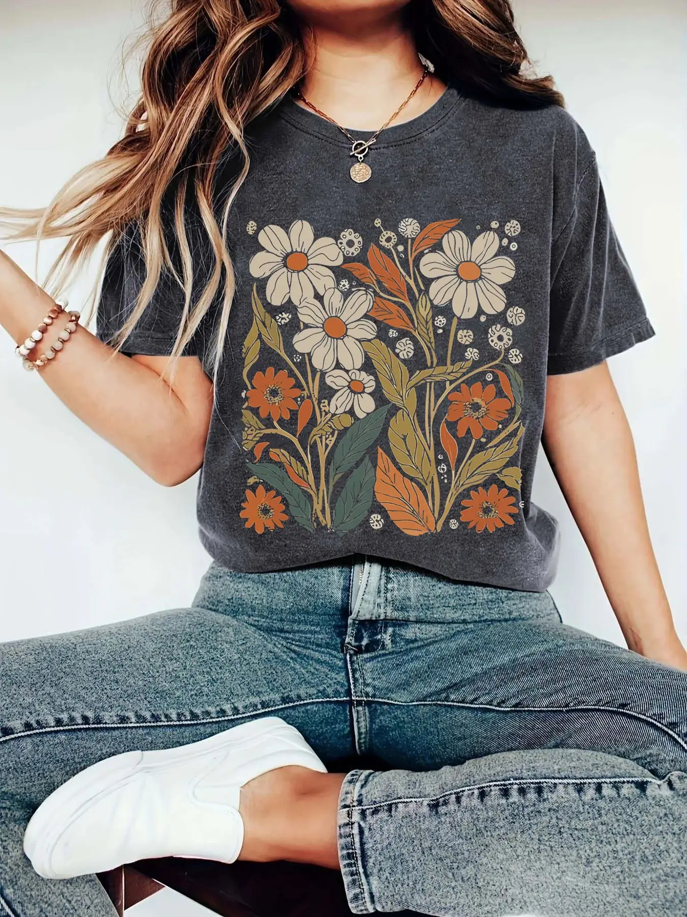 Women's Printed Round Neck T-Shirt Brown Floral Short Sleeve — feature 2