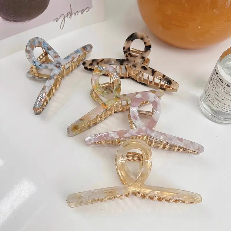 High Quality Large Cross Hairpin for Women Summer 2024 — feature 2