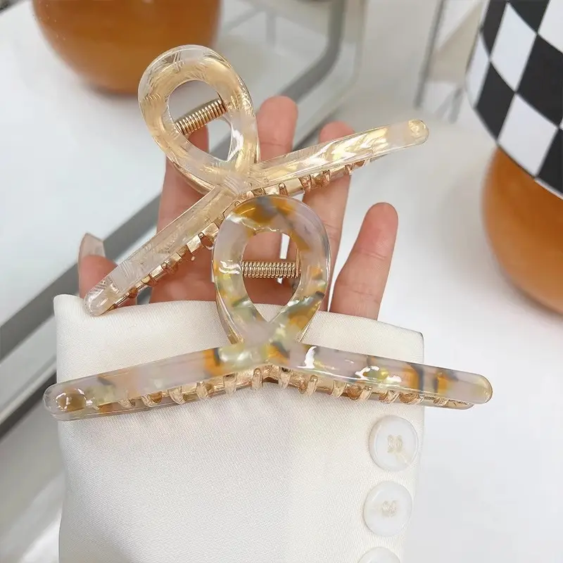 High Quality Large Cross Hairpin for Women Summer 2024 — feature 7