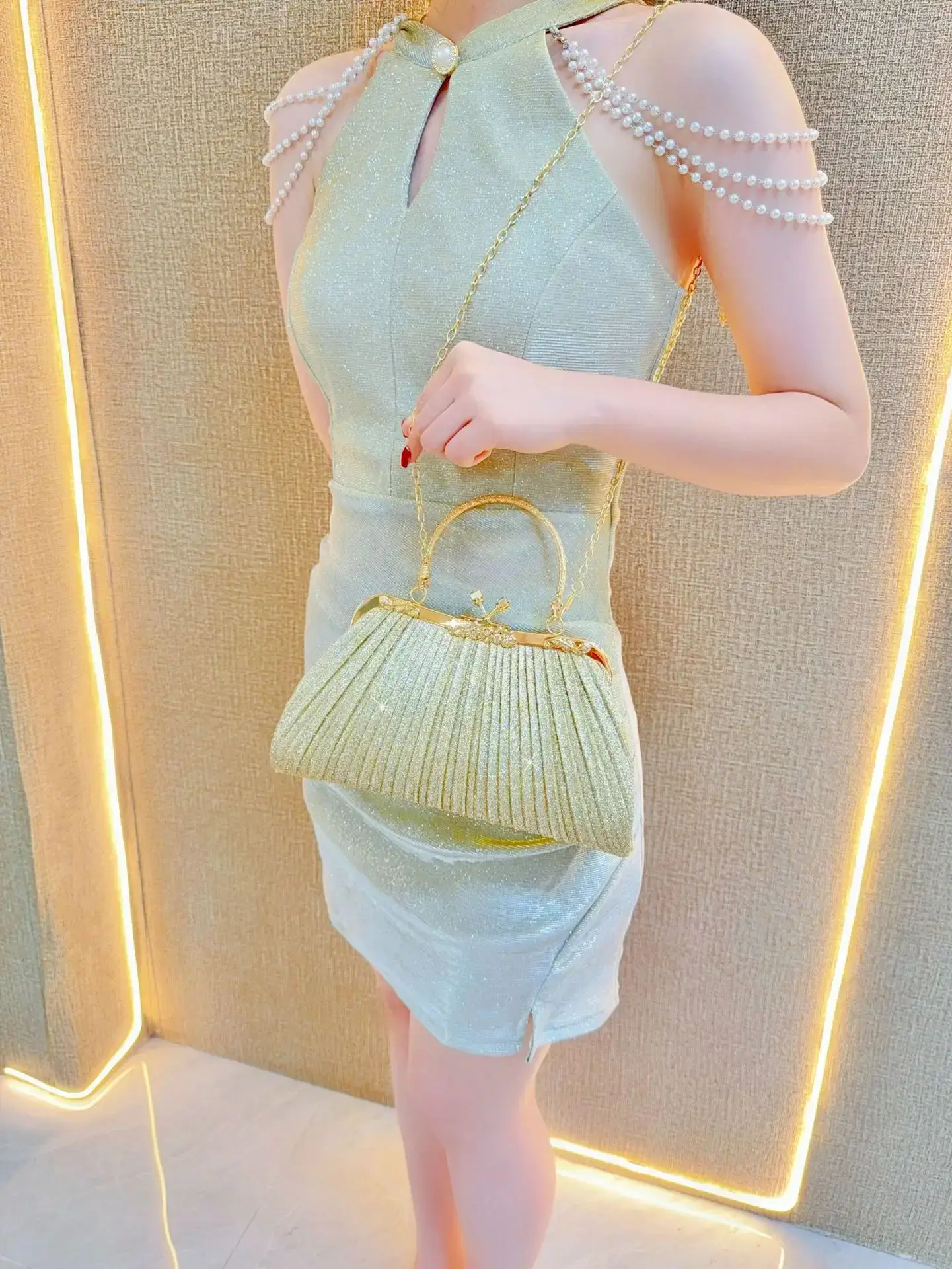 Sparkly Blue Tassel Shoulder Bag for Women — feature 12