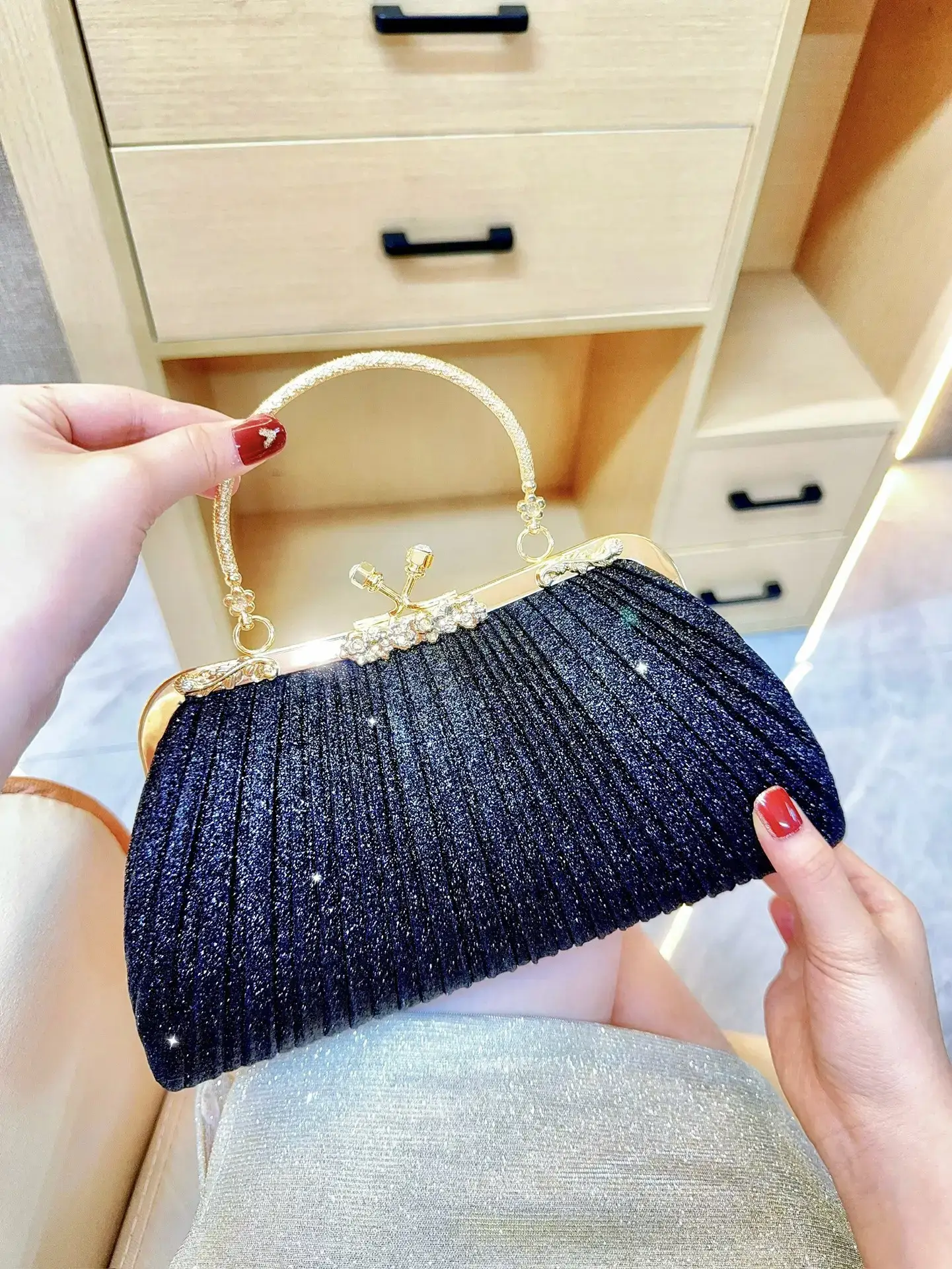 Sparkly Blue Tassel Shoulder Bag for Women — feature 4