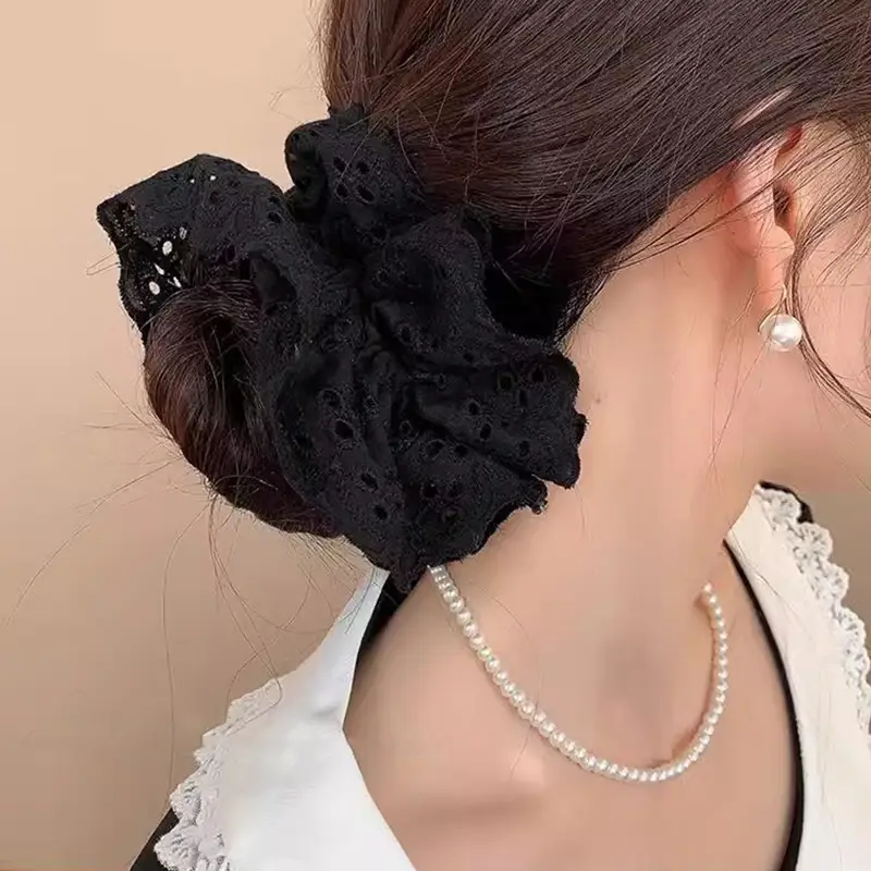 Lace Hair Tie with French Vintage Design — feature 6