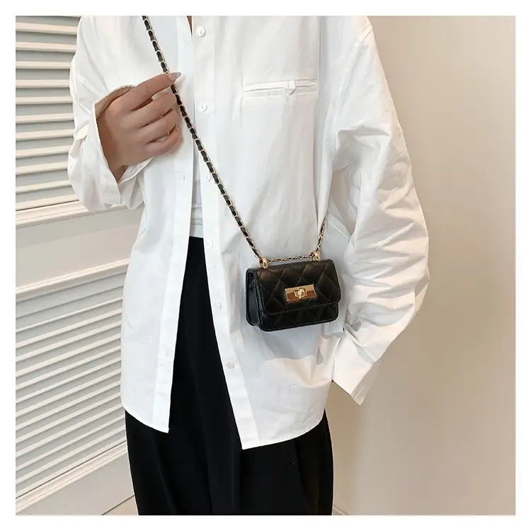 Women's Mini Rhomboid Chain Shoulder Bag White - Image 8