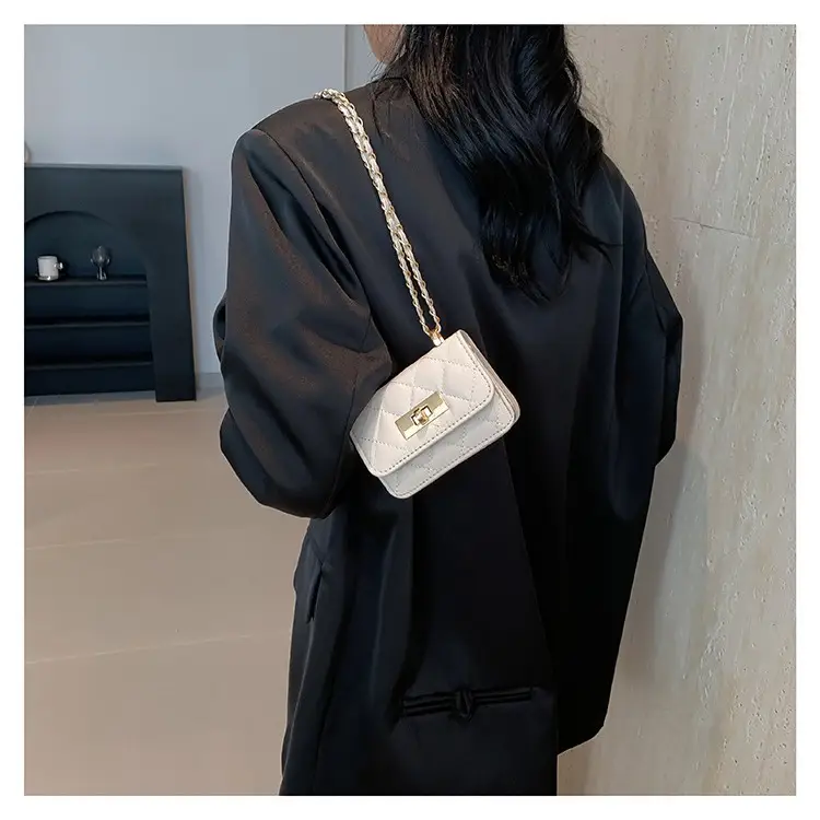 Women's Mini Rhomboid Chain Shoulder Bag White - Image 9