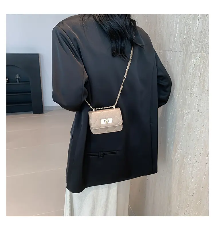 Women's Mini Rhomboid Chain Shoulder Bag White — feature 20