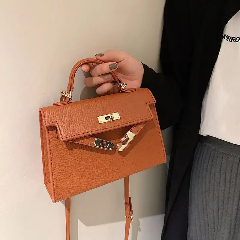Women's Beige Leather Shoulder Bag with Gold Plated Hardware - Image 9