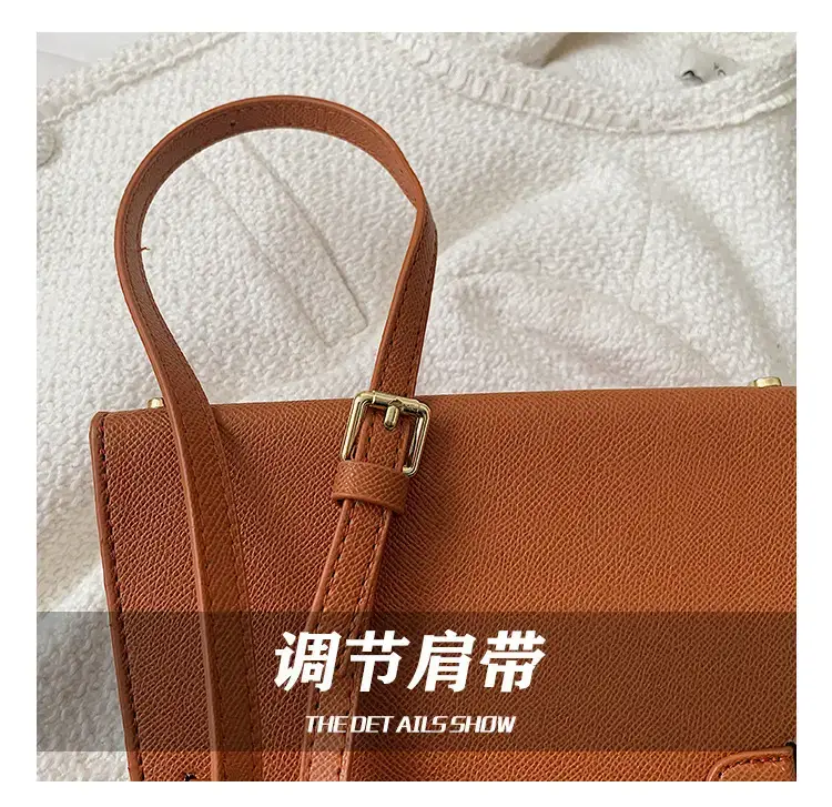 Women's Beige Leather Shoulder Bag with Gold Plated Hardware — feature 12