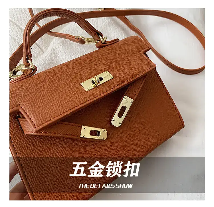Women's Beige Leather Shoulder Bag with Gold Plated Hardware — feature 13