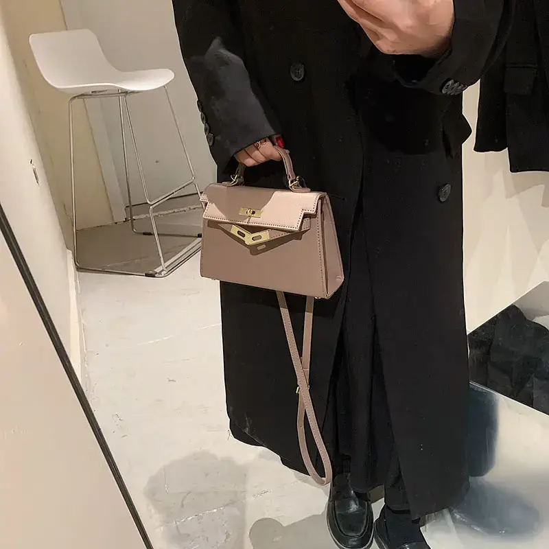 Women's Beige Leather Shoulder Bag with Gold Plated Hardware — feature 22