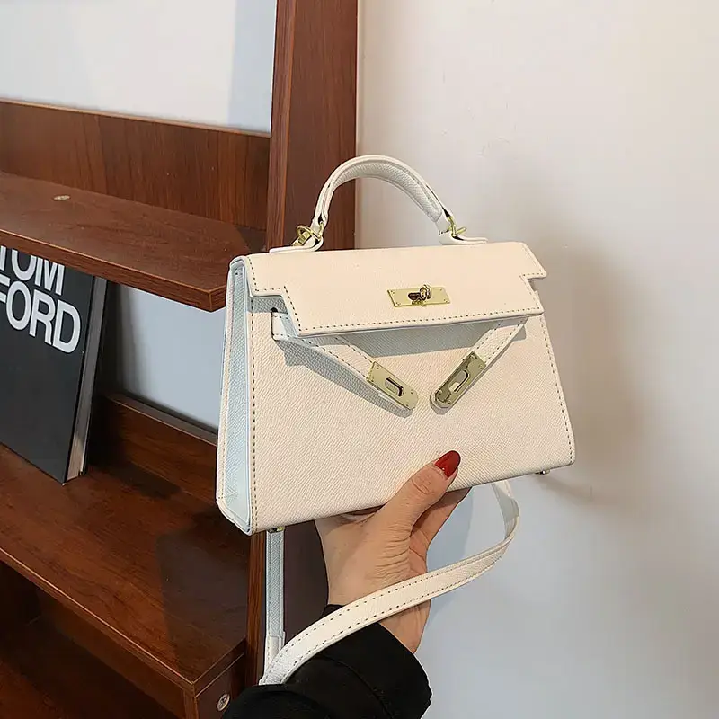 Women's Beige Leather Shoulder Bag with Gold Plated Hardware — feature 33