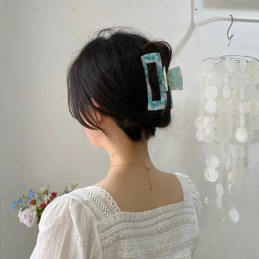 Fresh Korean Style Acrylic Hairpin Large — feature 4