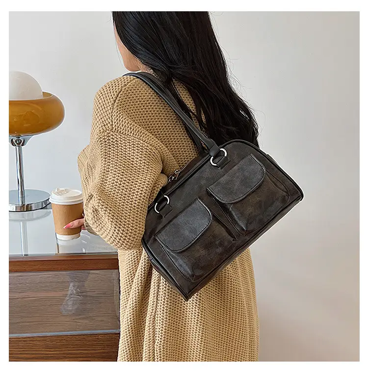 Women's Vintage Textile Shoulder Bag Large Capacity 2024 — feature 14