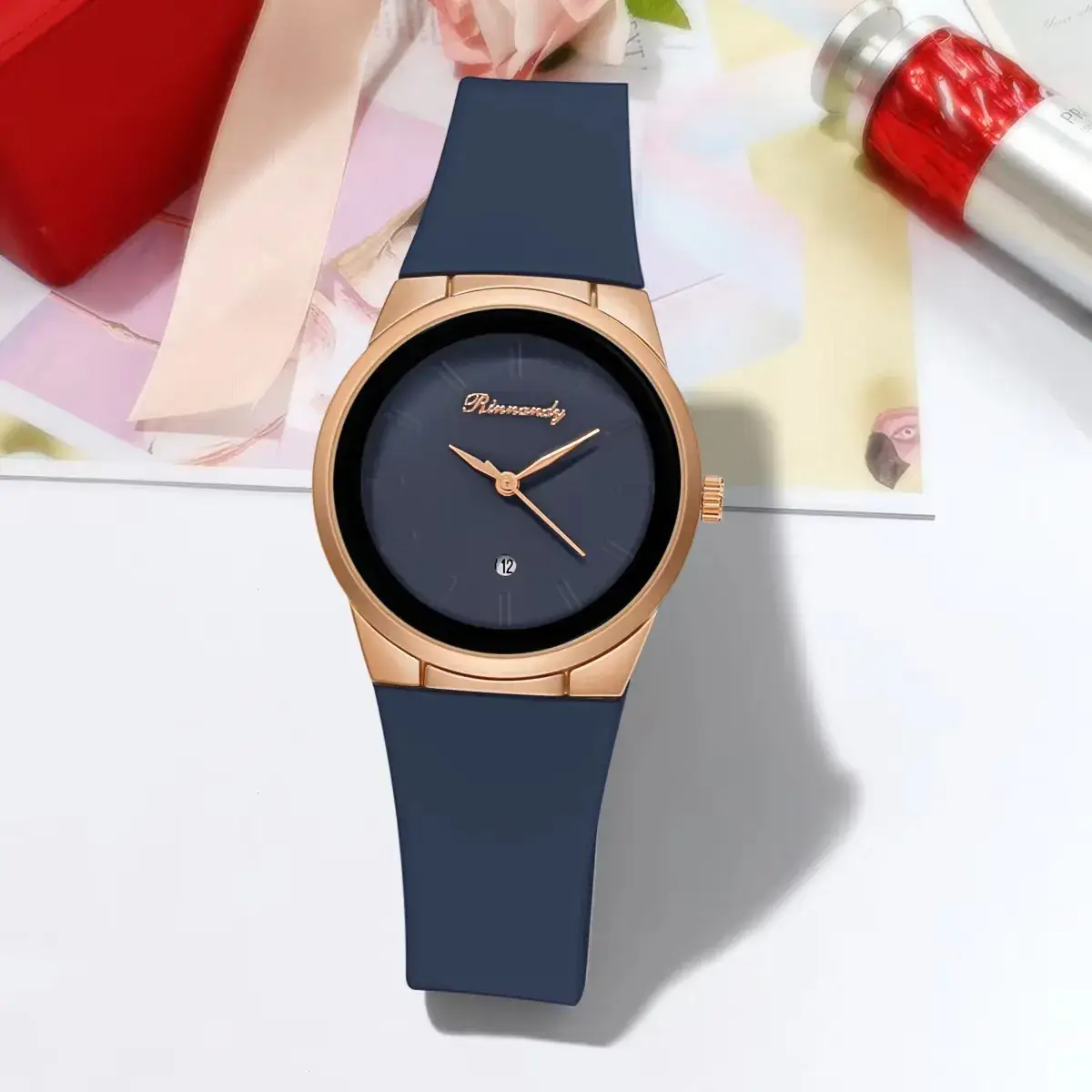 Red Silicone Belt Women's Quartz Watch Round Dial - Image 4