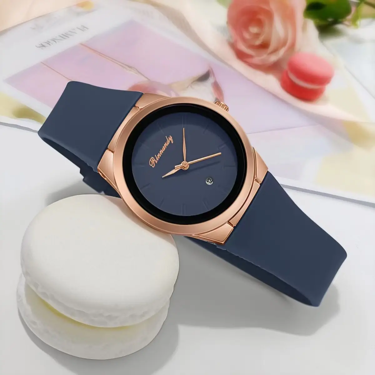 Red Silicone Belt Women's Quartz Watch Round Dial — feature 4