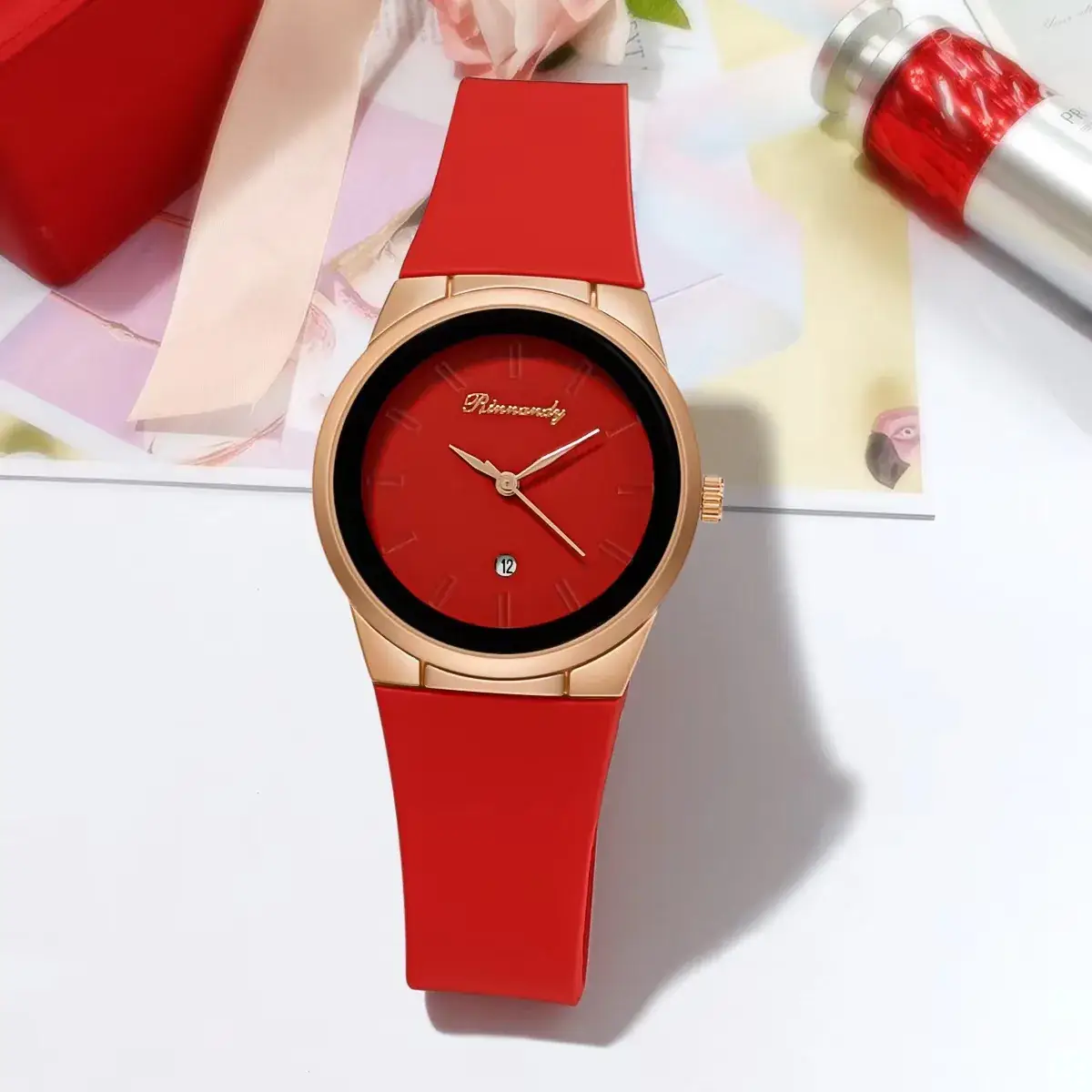 Red Silicone Belt Women's Quartz Watch Round Dial - Image 3