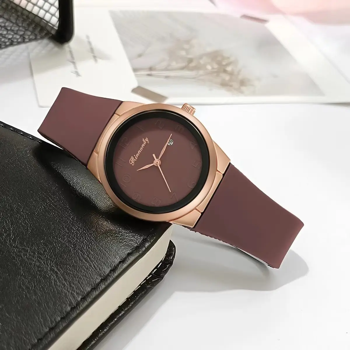 Ladies Silicone Belt Quartz Watch Rose Gold Dial — feature 8