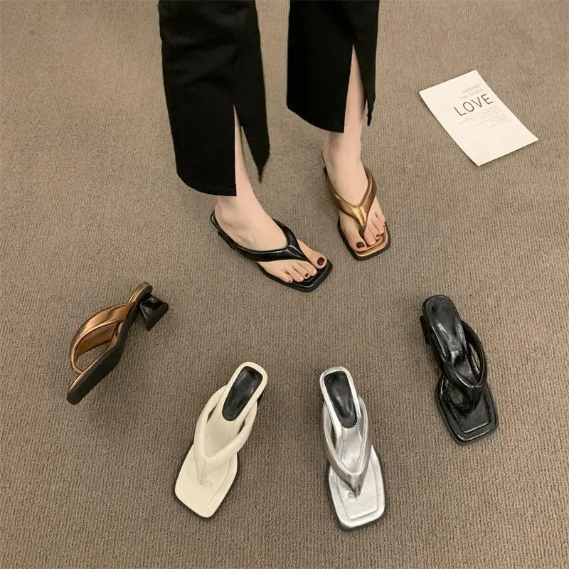 2025 Women's Black Heel Sandals Large White — feature 11