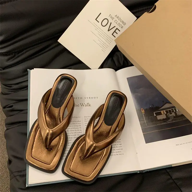 2025 Women's Black Heel Sandals Large White — feature 19