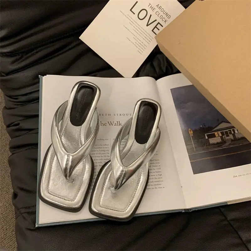 2025 Women's Black Heel Sandals Large White — feature 21