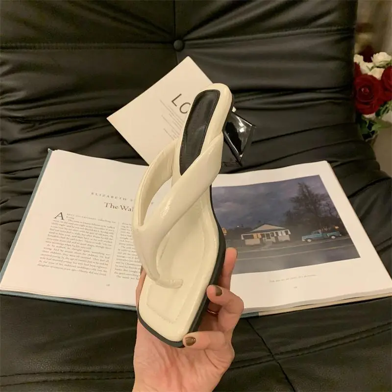 2025 Women's Black Heel Sandals Large White — feature 23