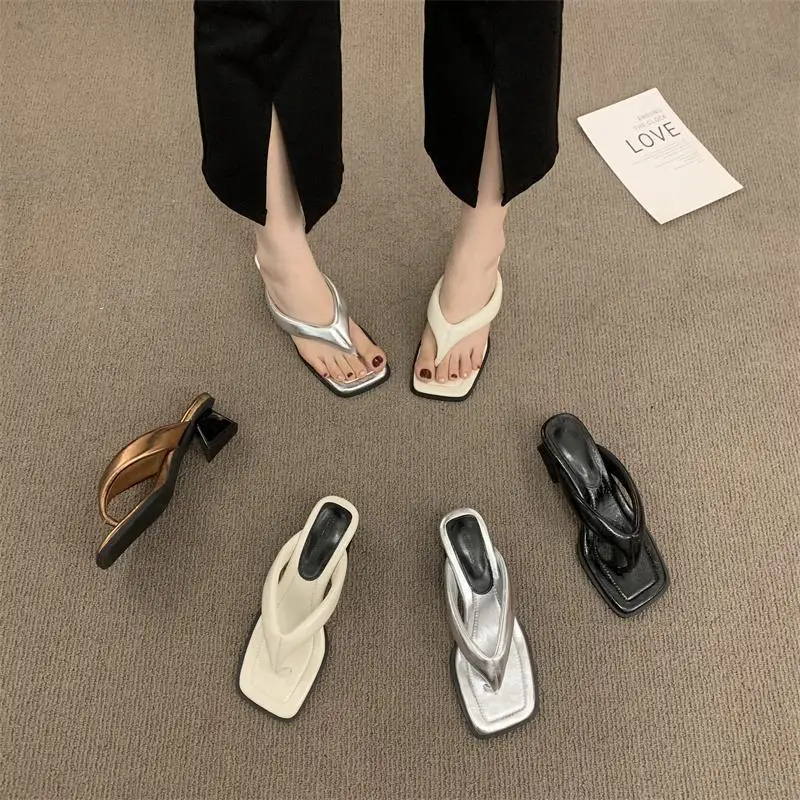2025 Women's Black Heel Sandals Large White — feature 3