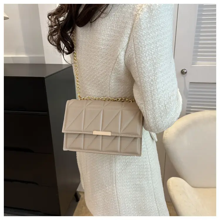 White Quilted Chain Bag for Women 2025 — feature 14