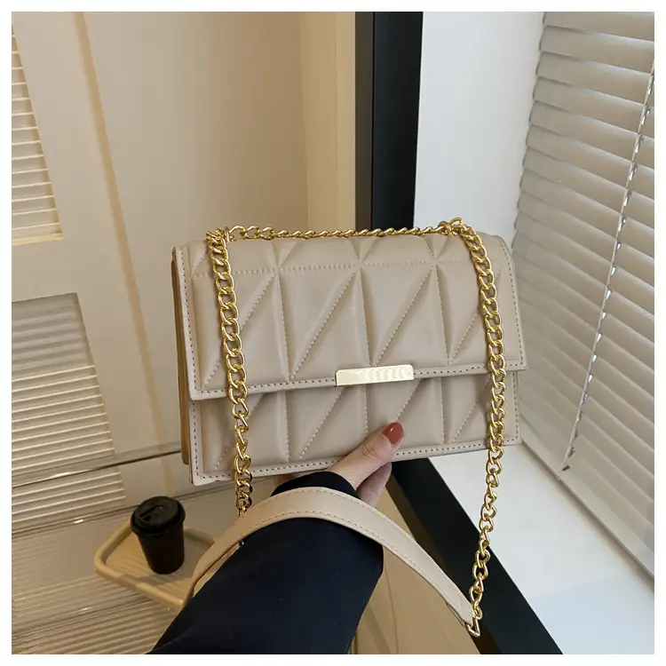 White Quilted Chain Bag for Women 2025 — feature 21