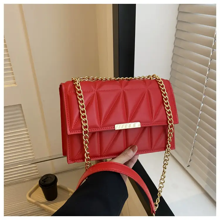 White Quilted Chain Bag for Women 2025 — feature 22