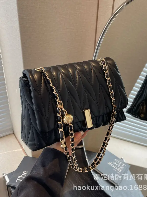 Black Quilted Chain Shoulder Bag for Women 2024 - Image 6