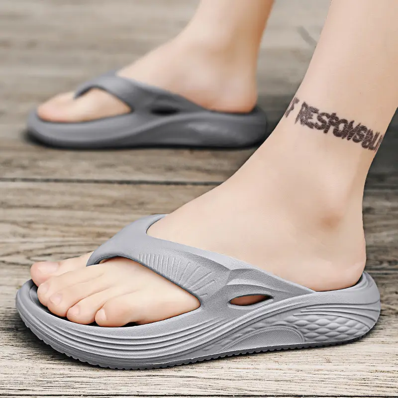 High-grade sandals and slippers 2025 summer new fashion all-match soft-soled beach shoes non-slip outing eva flip-flops for men - Image 3