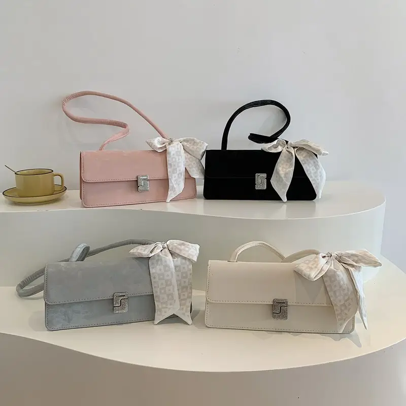 Black French Style Shoulder Bag with Bow - Image 7