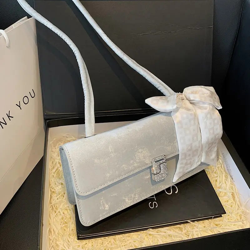 Black French Style Shoulder Bag with Bow — feature 18