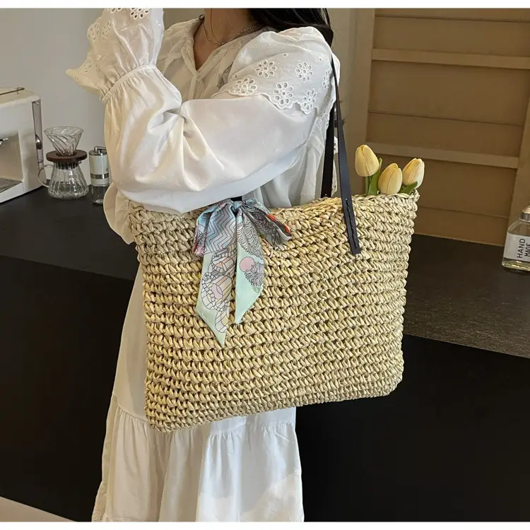 Women's Straw Woven Shoulder Bag for Summer Beach Vacation — feature 11