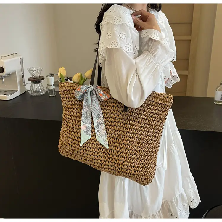 Women's Straw Woven Shoulder Bag for Summer Beach Vacation — feature 7
