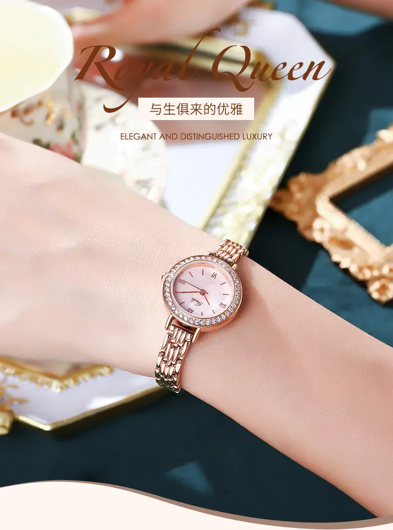 Gold Light Luxury Women's Quartz Watch with Alloy Bracelet — feature 1