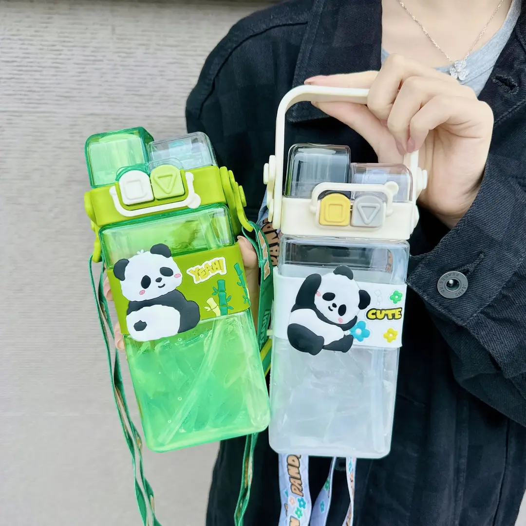 Cartoon Cute Plastic Cup Student Sports Water Bottle Large Capacity Straw Cup Girls Portable Double Drinking Wholesale Water Cup — feature 3