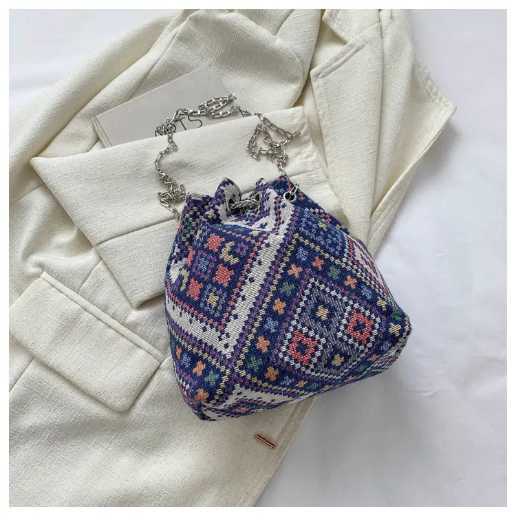 Women's Pearl Chain Crossbody Bag 2025 New Ethnic Style — feature 21