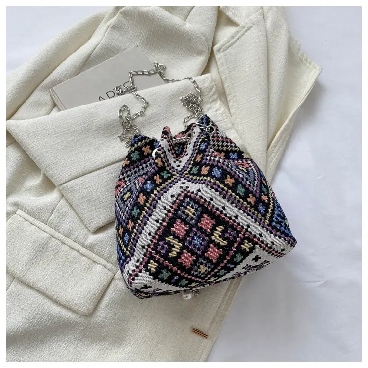 Women's Pearl Chain Crossbody Bag 2025 New Ethnic Style — feature 22