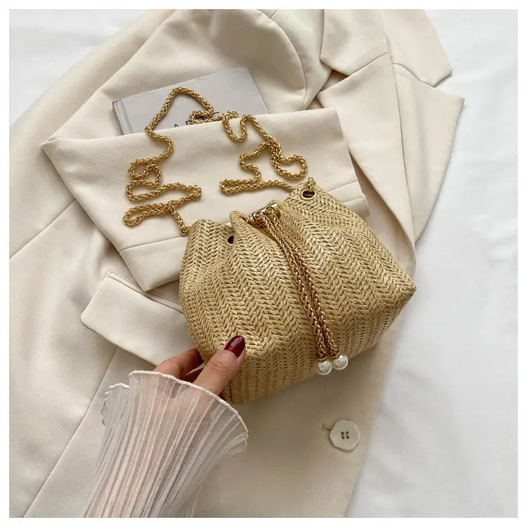 Women's Pearl Chain Straw Bucket Bag 2025 — feature 17