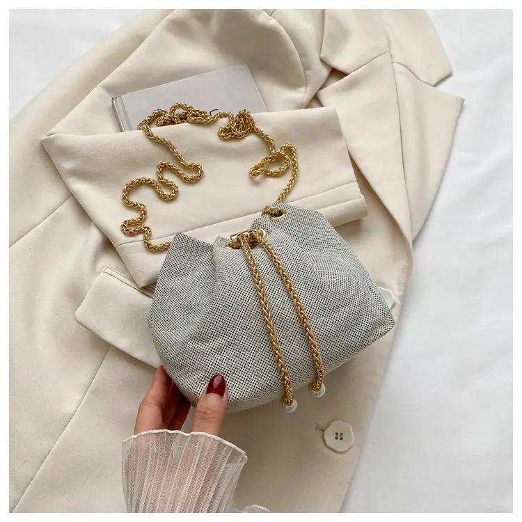 Women's Pearl Chain Straw Bucket Bag 2025 - Image 3