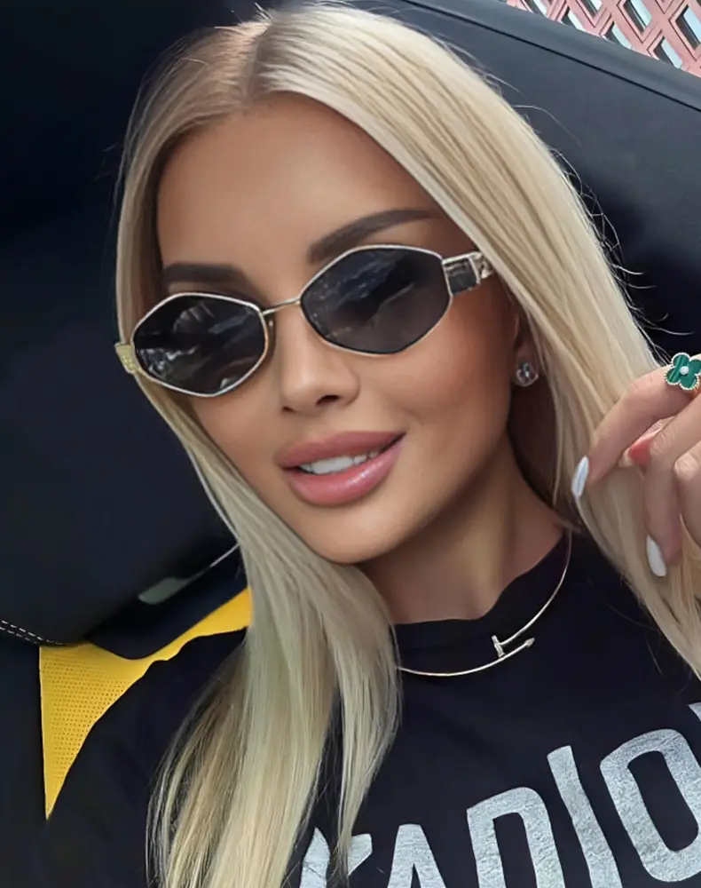 Women Cross Border Diamond Metal Sun Glasses Europe USA — feature 1