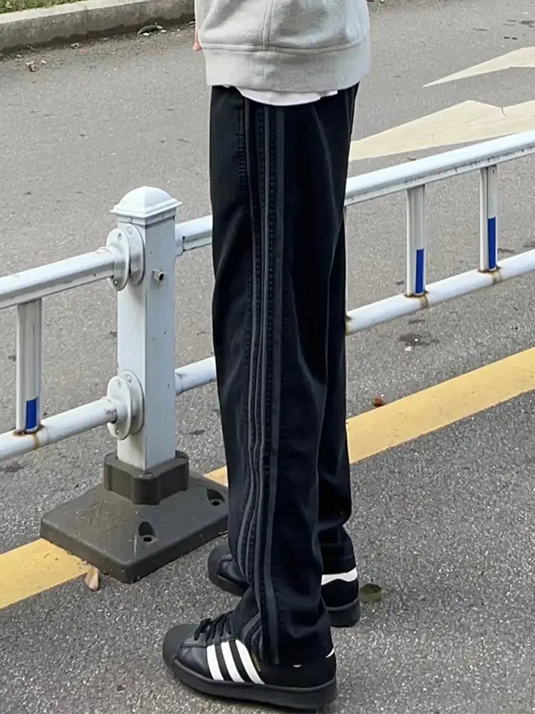 Men's Cleanfit Army Green Striped Knee-Length Trousers — feature 13